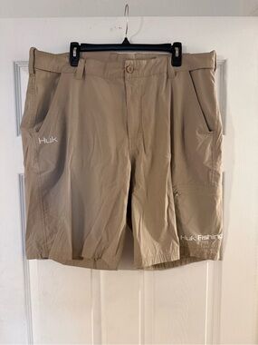 Huk Men's Khaki Performance Hybrid Shorts